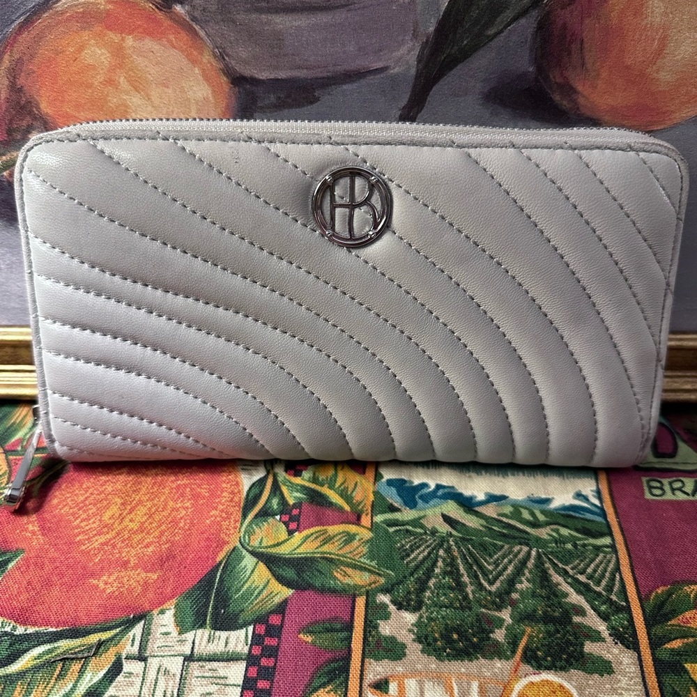 Henri Bendel 712 Gray Lambskin Leather Wallet